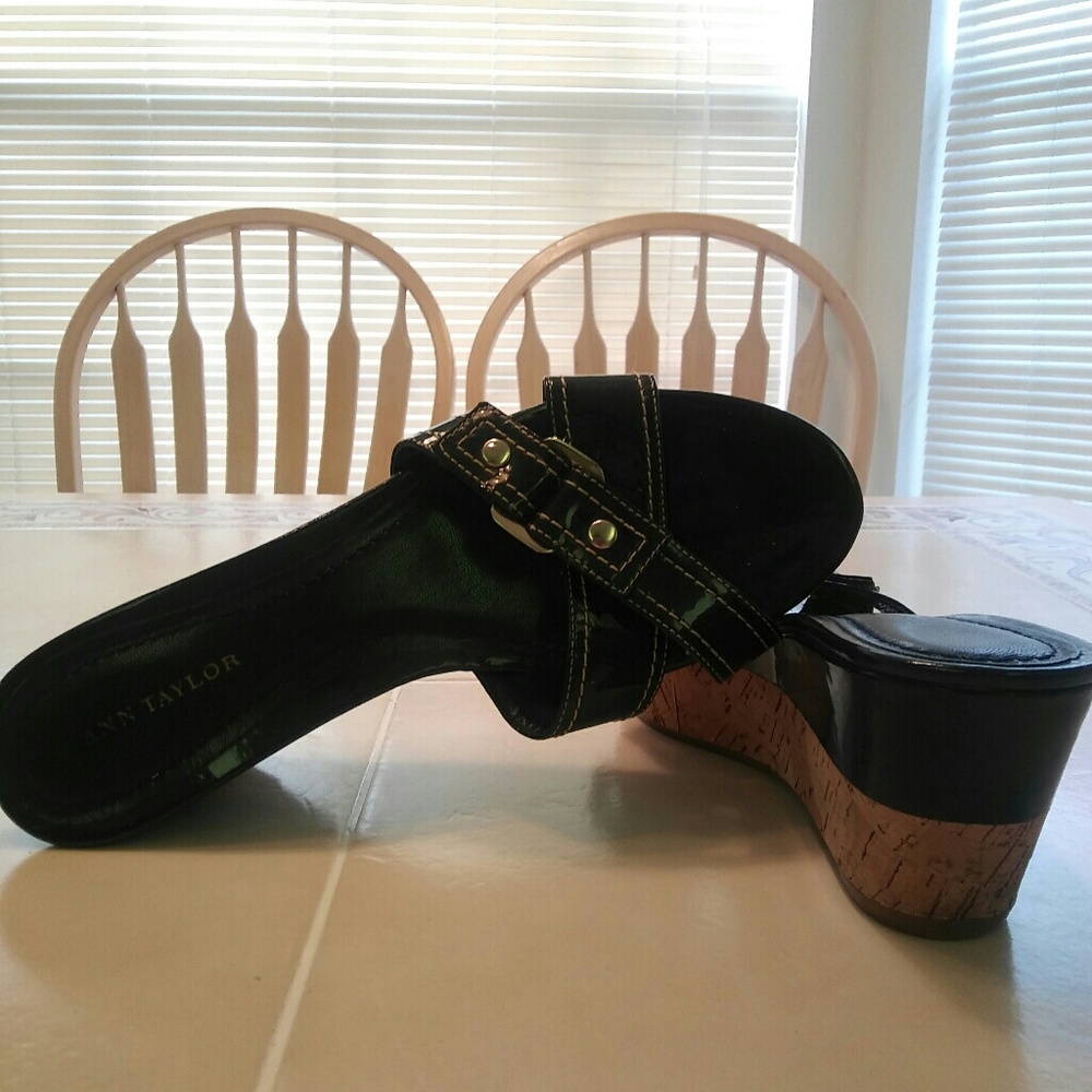 7M Ann Taylor Cork Style Bottom Sandals/Shoes